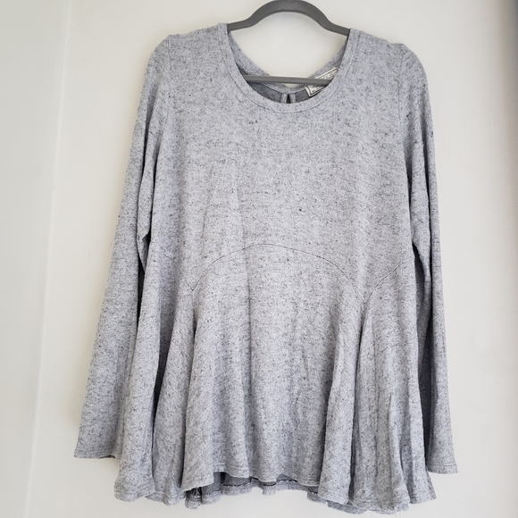 Sinuous Medium gray soft sweater - Picture 1 of 9
